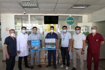 Фотография к новости: Первые казахстанские аппараты ИВЛ переданы больницам Туркестанской области