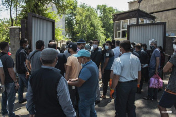 Фотография к новости: Очереди у морга объяснили в управлении здравоохранения Алматы