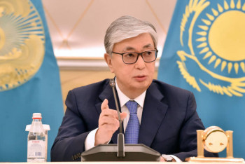 Фотография к новости: На повальное бескультурье казахстанцев в местах отдыха на природе указал Токаев