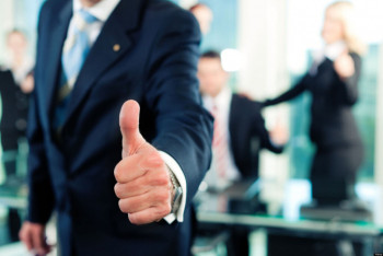 Фотография к новости: PR во время кризиса: зачем акимы платят за продажную любовь?