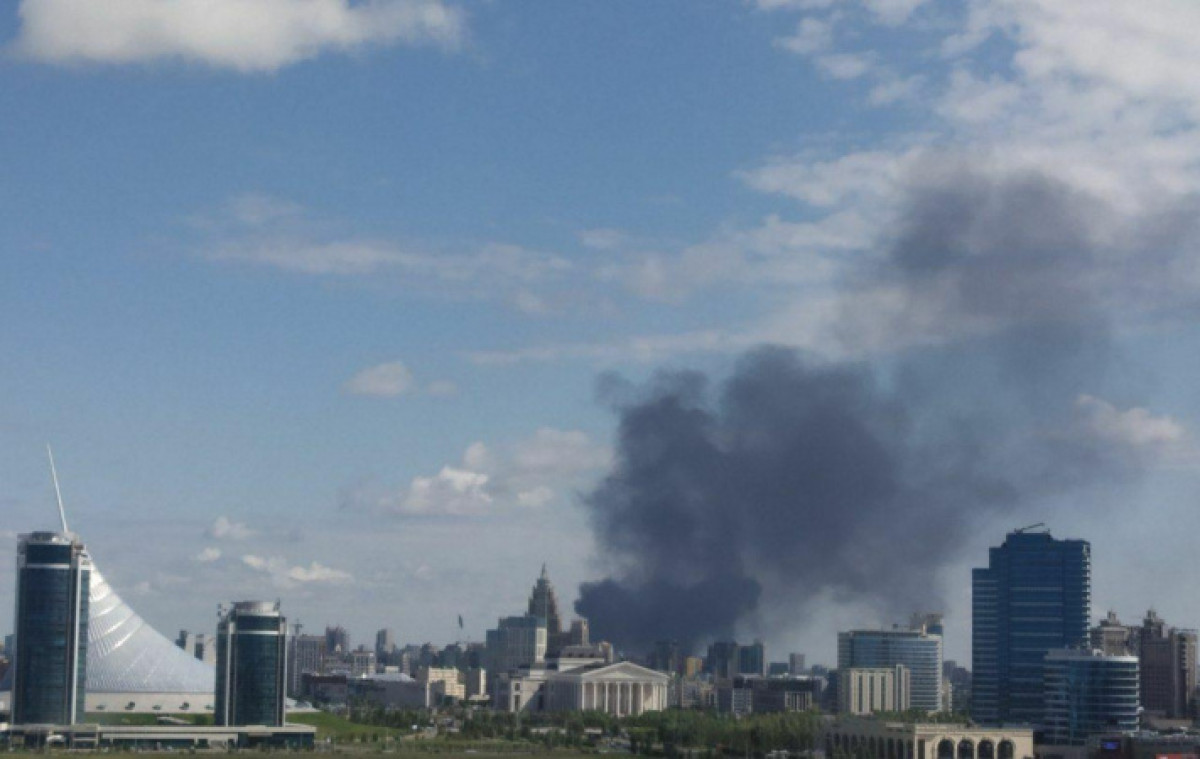 40-тонный контейнер со строительными материалами пострадал при пожаре в Нур-Султане