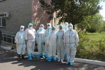 Фотография к новости: Подготовиться к возможной второй волне КВИ врачам Павлодара помогут коллеги из Новосибирска