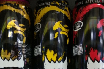 Фотография к новости: Две банки "энергетика" и 30 000 тенге потребовал санврач за нарушение карантина в Шымкенте