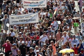 Фотография к новости: Акция против COVID-ограничений прошла в Берлине