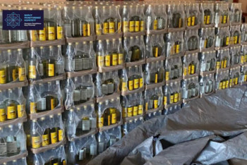 Фотография к новости: Подпольный цех по изготовлению суррогатного алкоголя обнаружили в Туркестанской области