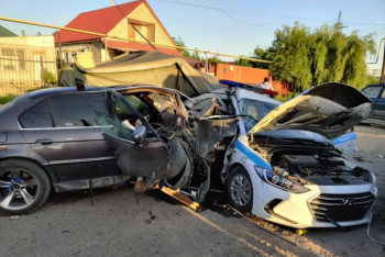 Фотография к новости: Таран блокпоста в Алматинской области: полицейского не будут судить по статье "Убийство"