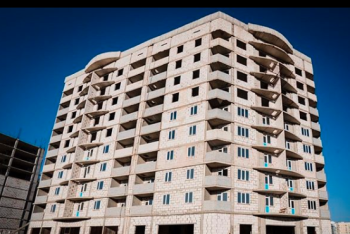 Фотография к новости: Возобновлены работы на одном из долгостроев Нур-Султана, квартиры в нем ждут 600 дольщиков