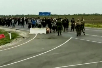 Фотография к новости: Драка мигрантов с полицейскими произошла на границе Казахстана и России