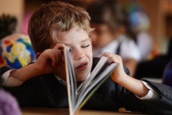 Фотография к новости: Школьники из бедной семьи в Казахстане на год отстают от своих сверстников - эксперт