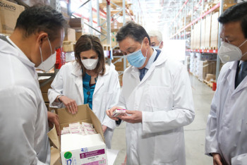 Фотография к новости: Мамин проинспектировал хаб "СК-Фармация" в Нур-Султане