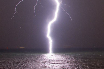 Фотография к новости: Сильный ливень обрушился на Мангистау