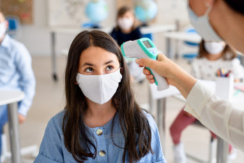 Фотография к новости: Лишь 14 процентов больных КВИ наблюдаются у врачей - вирусолог