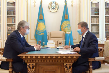 Фотография к новости: Есимов рассказал Токаеву о планировании производства вакцины от КВИ совместно с Россией