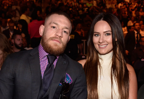 Фотография к новости: Конор Макгрегор сделал предложение своей девушке