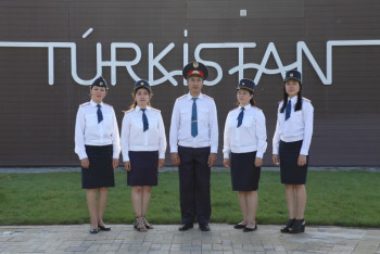 Фотография к новости: Полицейские исполнили произведения Абая в Туркестанской области