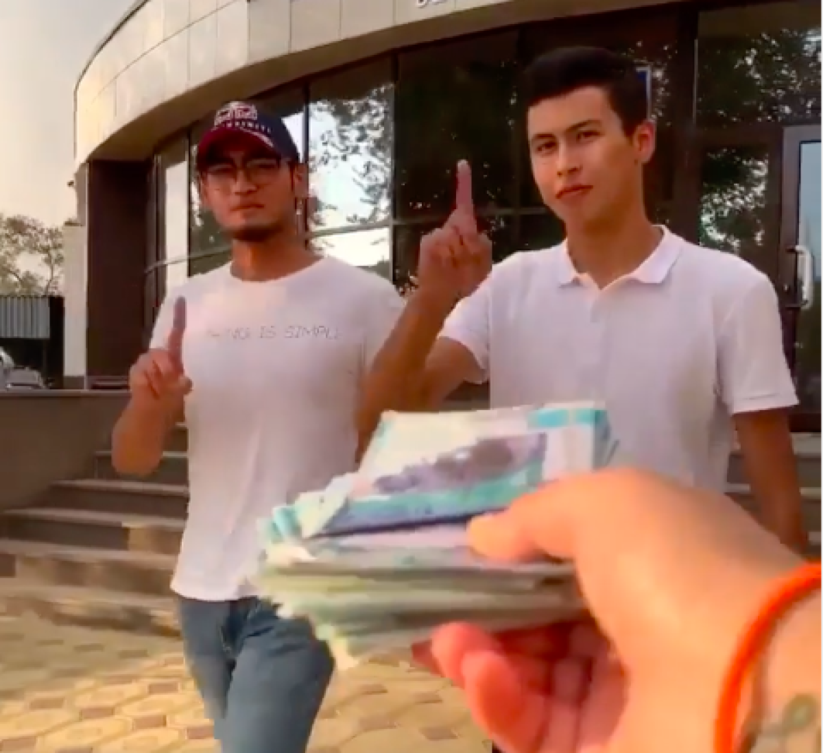 В Казахстане с коррупцией решили бороться с помощью TikTok