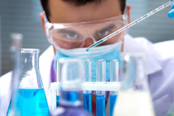 Фотография к новости: Кому противопоказана вакцина от коронавируса