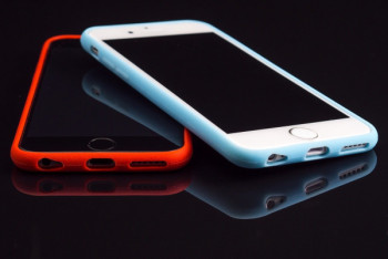 Фотография к новости: Партию iPhone и Samsung на 6 000 000 тенге украли работники торговой сети в Нур-Султане