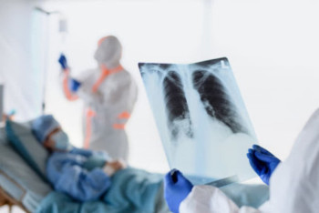 Фотография к новости: Число больных пневмонией за период карантина уменьшилось в 12 раз – Кульгинов