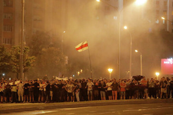 Фотография к новости: Для разгона протестующих применили помповые ружья в Минске