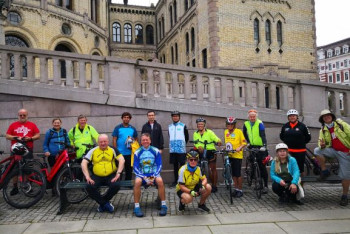 Фотография к новости: Казахстанские дипломаты приняли участие в антиядерном велопробеге в Норвегии