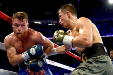 Фотография к новости: Художник из Уэльса показал картины, посвященные первому бою Головкина с "Канело"