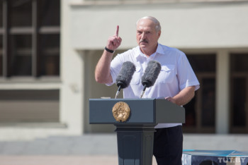 Фотография к новости: Лукашенко пообещал провести выборы после принятия новой конституции