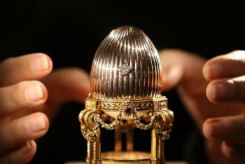 Фотография к новости: Яйца Фаберже впечатлили заключенных Караганды на онлайн-экскурсии по Эрмитажу