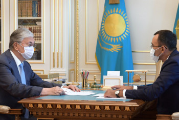 Фотография к новости: Как будет развиваться Казахстан после кризиса, обсудили Токаев и Ашимбаев