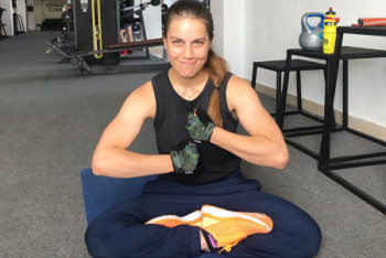 Фотография к новости: Фируза Шарипова возвращается на профессиональный ринг