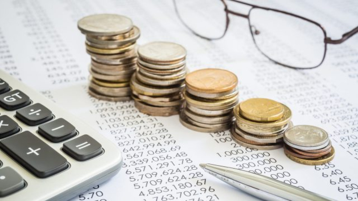 Доходы и расходы республиканского бюджета на три года озвучил Даленов