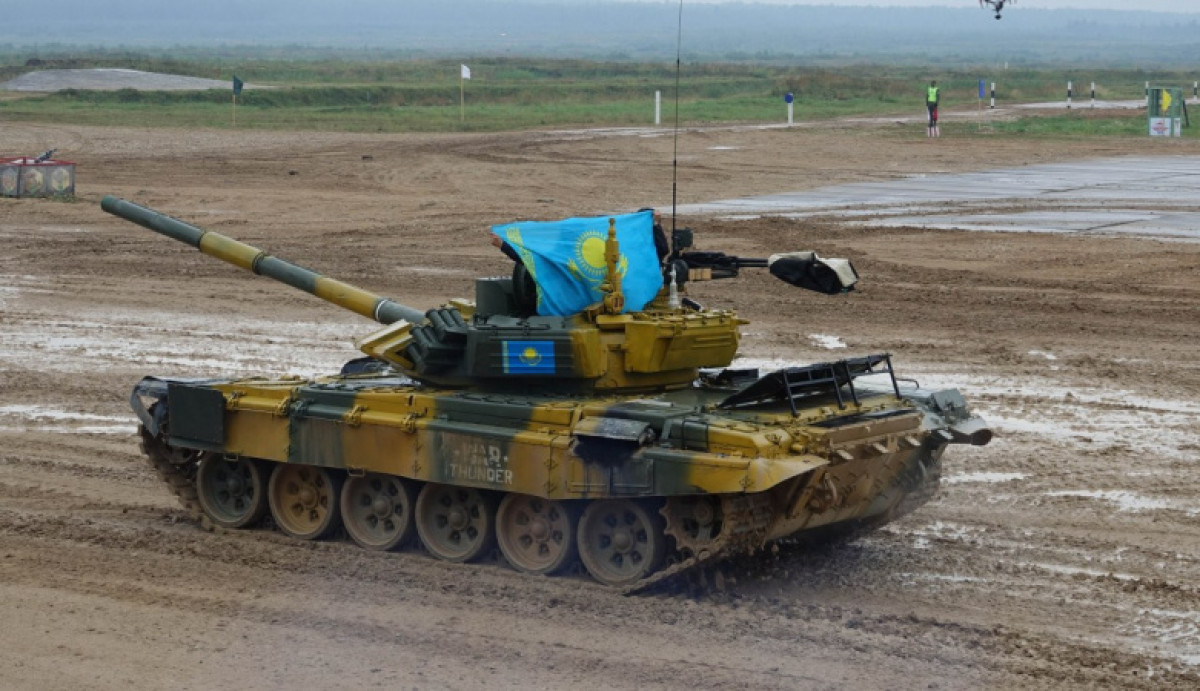 Казахстанский экипаж стал вторым в танковом биатлоне на "АрМИ-2020"