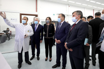 Фотография к новости: 1500 казахстанских аппаратов ИВЛ поступят в больницы в сентябре