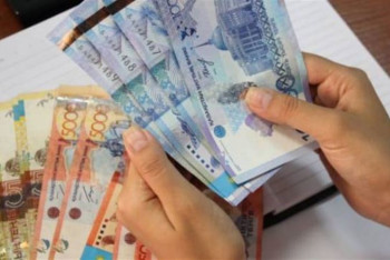 Фотография к новости: Будут ли доплачивать учителям за очные уроки, объяснил Аймагамбетов