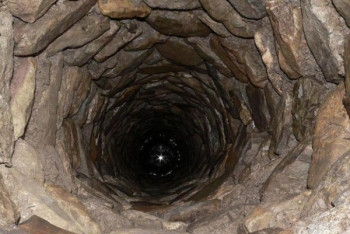 Фотография к новости: Выживший: россиянин пробыл девять часов в ледяном колодце