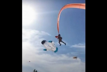 Фотография к новости: В Тайване огромный воздушный змей унес ребенка