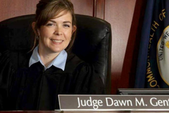 Фотография к новости: Судью в США уволили за секс с подчиненным в зале суда