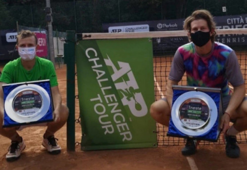 Фотография к новости: Казахстанец победил в парном разряде теннисного турнира в Италии