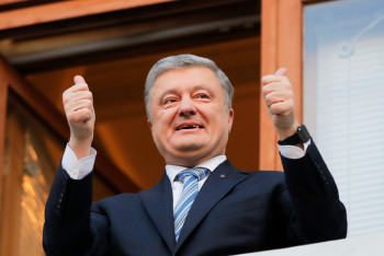 Фотография к новости: "Это как знак качества" – Порошенко о введенных против него санкциях России