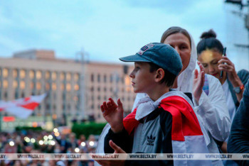 Фотография к новости: За участие детей в митингах накажут родителей в Беларуси
