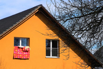 Фотография к новости: "Школьники ловят Интернет на крыше" – Мусин ответил на критику в соцсетях