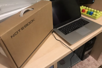 Фотография к новости: Получившие бесплатные ноутбуки семьи продают их в Интернете