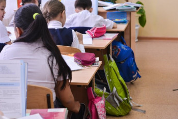 Фотография к новости: Ученикам 3-4-х классов позволили посещать дежурные классы в Алматы