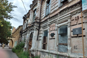 Фотография к новости: Здание первого казахстанского телеграфа в Семее потеряло статус памятника