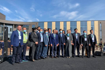 Фотография к новости: Проверку после массового фото с главой МОН без масок начали санврачи Акмолинской области