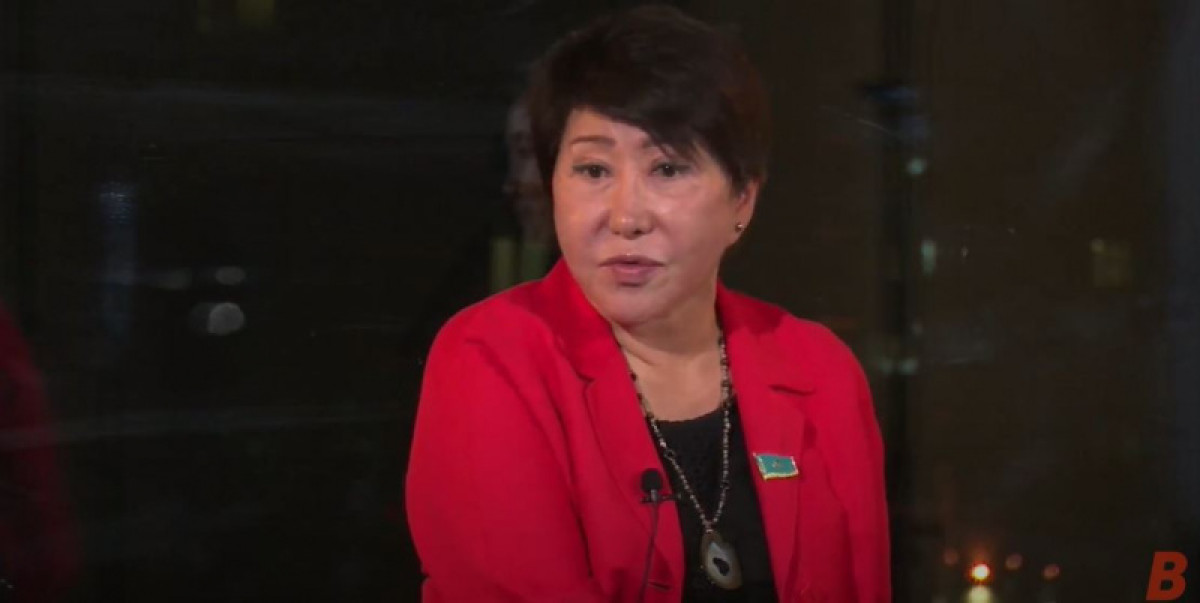 "Работать не пробовали?" - Меруерт Казбекова о заставляющих брать взятки женах чиновников