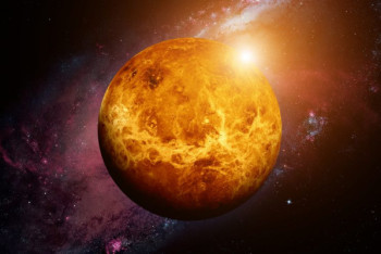 Фотография к новости: Обнаружение признаков жизни на Венере прокомментировал глава НАСА