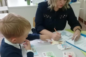 Фотография к новости: "Мой ребенок - не изгой". Как проходит обучение "особенных" детей в обычной школе