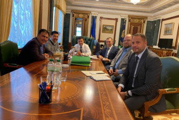 Фотография к новости: Владимир Зеленский встретился с Маргуланом Сейсембаевым