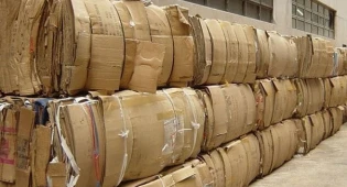 Казахстан теряет деньги из-за запрета на вывоз макулатуры из страны